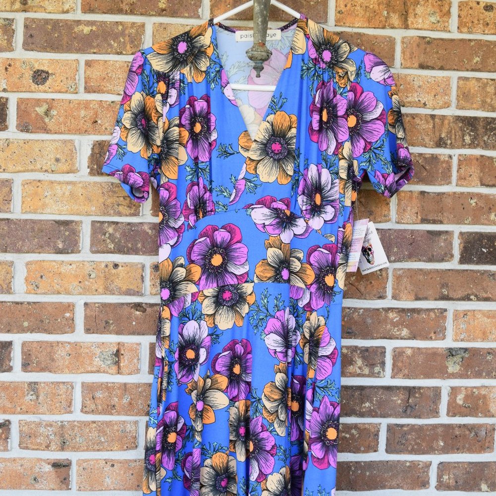 NWT Paisley Raye Dahlia Dress in Periwinkle Sz M